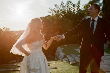 A Chic & Colorful Multi-Day Seaside Celebration in Spain