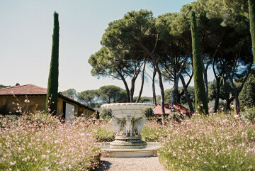 A Classic & Elegant Celebration Amongst an Italian Garden Villa