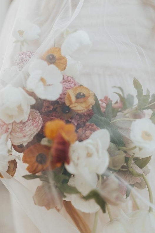 Florists for a Stylish Bridal Bouquet