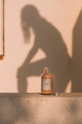 The Best Essential Oils for De-Stressing Wedding Planning (and Beyond)