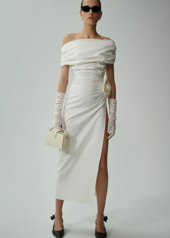 30 Trendy Bridal Dresses Under $2,000