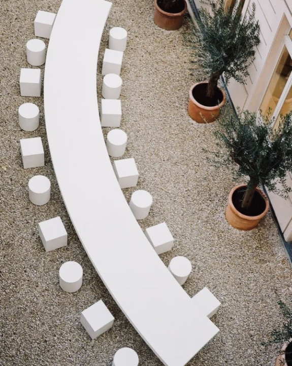 Trend: Cubist Shapes for Ceremony Seats