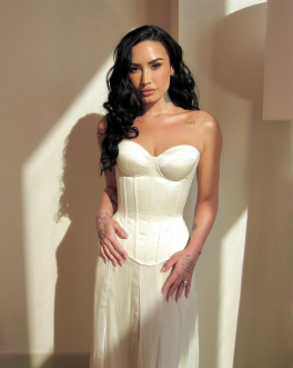 12 Must-Visit Boutiques for Chic Vintage & Archival Wedding Dresses