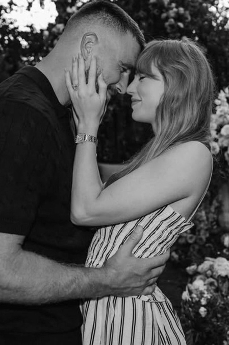 Taylor Swift and Travis Kelce Are Engaged!