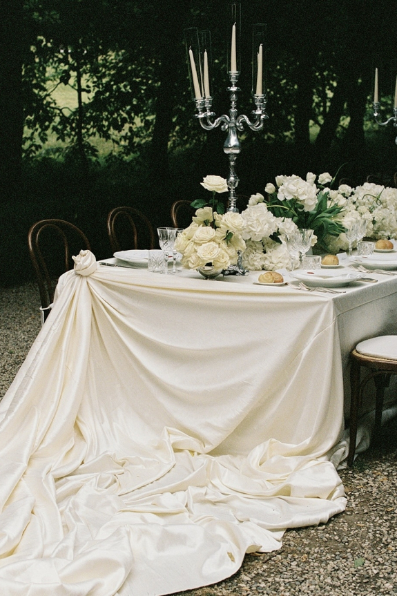 A Vintage-Infused Verona Wedding Dripping With Roses, Silk & Italian Romance