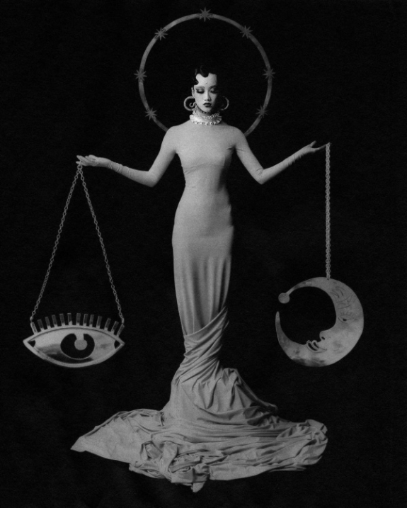 What Colors to Wear on New Year's Eve 2026?