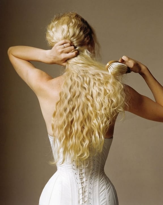 A Step-by-Step Guide to Growing Out Your Hair Before Your Wedding