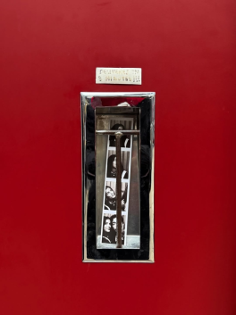 40 Vintage Photobooths Around the World