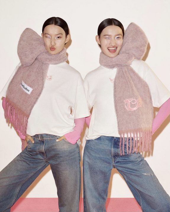 Best Fashion Tights to Wear This Spring | Tights Trend 2024