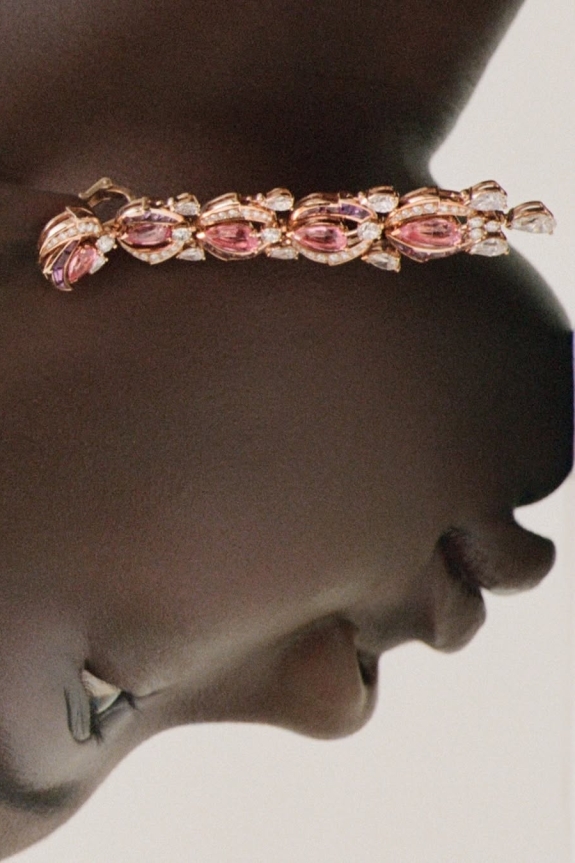 The Bridal Beauty Emergency Kit | 10 Bridal Beauty Essential: From Setting Spray to Sewing Kit