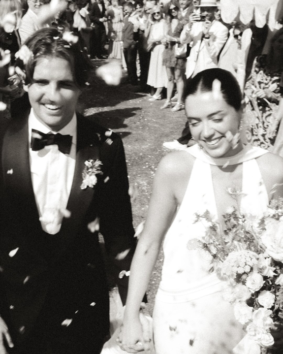 The Best and Most Auspicious Wedding Dates in 2027