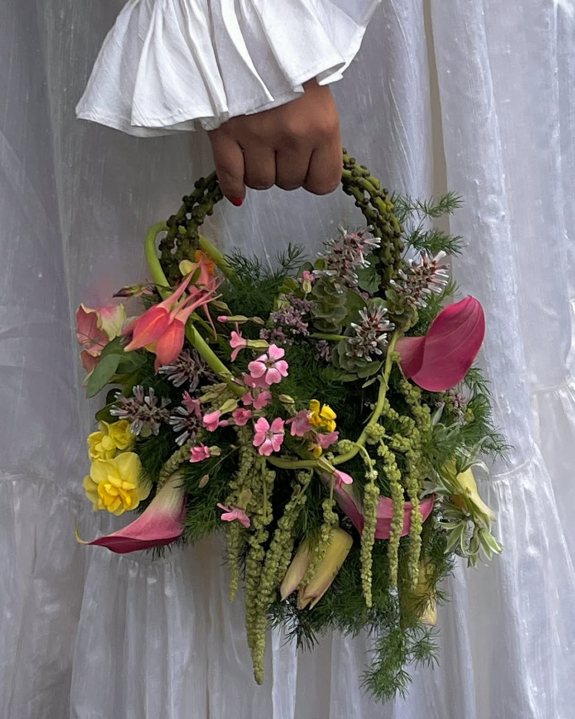 9 Stylish Bouquet Trends We're Loving for Brides Right Now