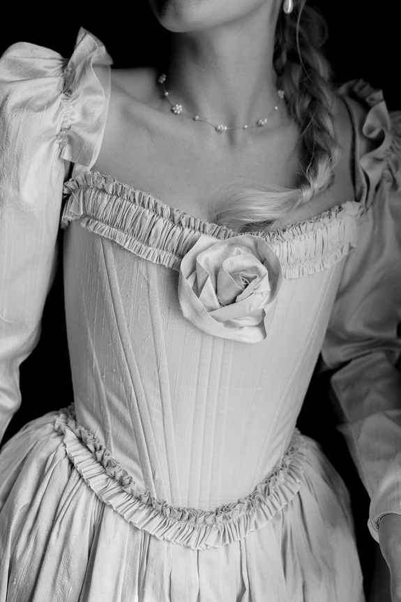 9 Genius Styling Hacks Bridal Stylists Swear By