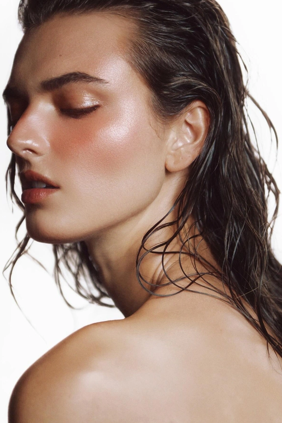 15 Best Face Tan Drops & Bronzers for a Natural, Sun-Kissed Glow