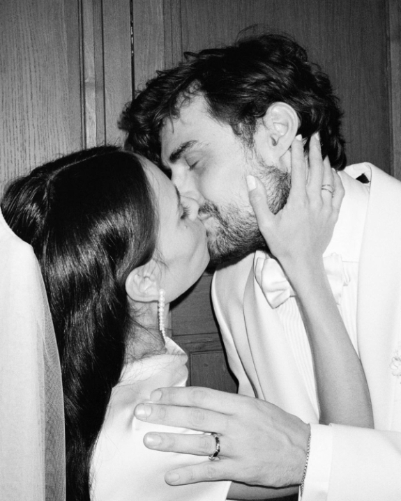 Changing Your Last Name After Marriage: Pros & Cons