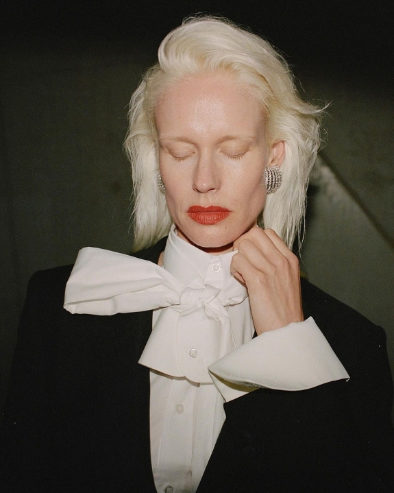 Gender-Neutral Wedding Outfit Ideas