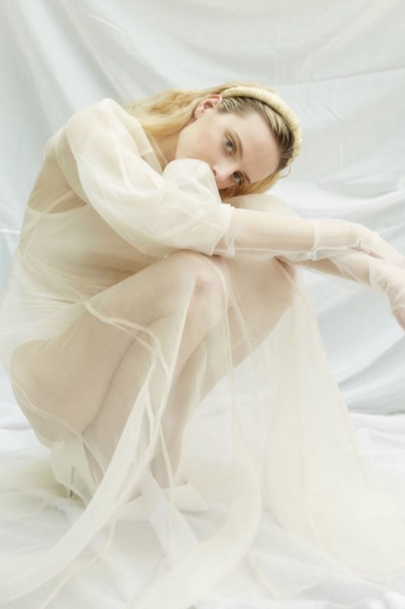 Best Wedding Dresses for Apple Body Shape | Bridal Gown Styles, Outfits for Plus Size Apple Body Type