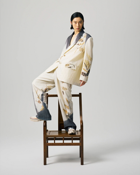 Best Men's Wedding Attire for Spring | Spring Groom Suits