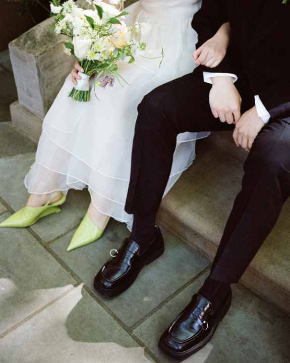 Beautiful Intimate Wedding in Brooklyn | Cozy Bridal Event