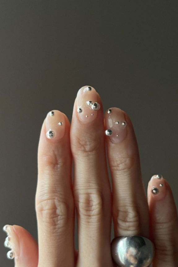 30 Nail Designs to Try This Holiday Season