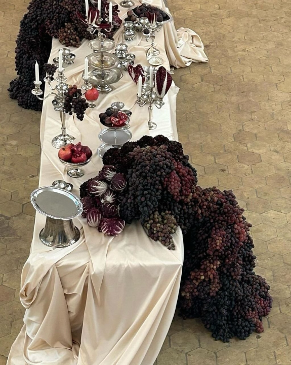 35 Artistic Fruit & Vegetable Centerpiece Arrangements