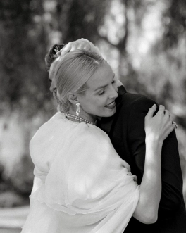 How to Choose The Right Photographer for Your Intimate Wedding?