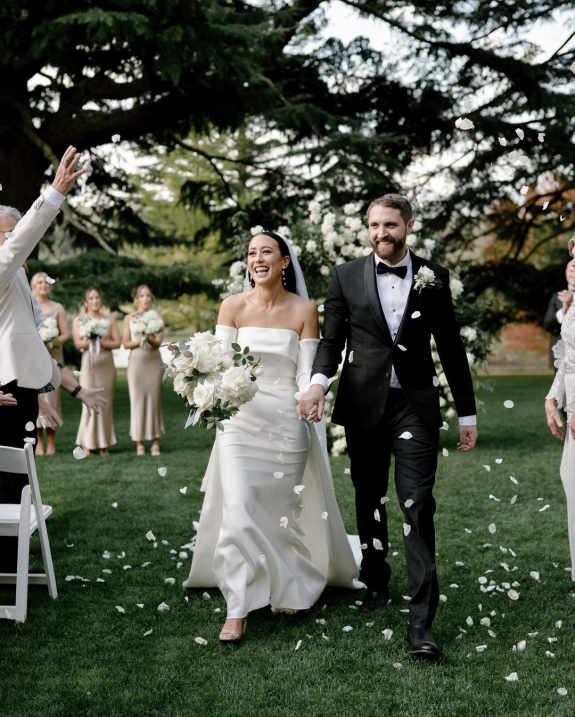 Timeless Elegance and Modern Flair: Charming Bendooley Estate Wedding