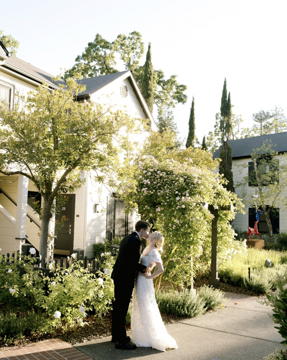 Garden Wedding Party at the MacArthur Place Hotel | Danielle and James Marriage Ceremony