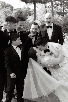 How Sincerely, Studio Pairs Digital and Film for a Story-Driven Wedding Album