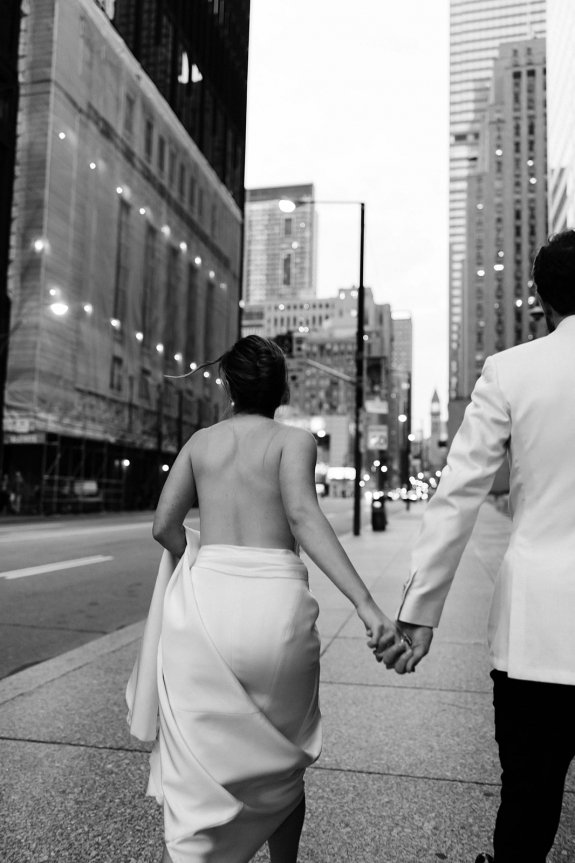 Modern Wedding in Toronto at Canoe | Interview with the Bride About Picking the Venue, Choosing Outfits, and Dealing with Planning Challenges