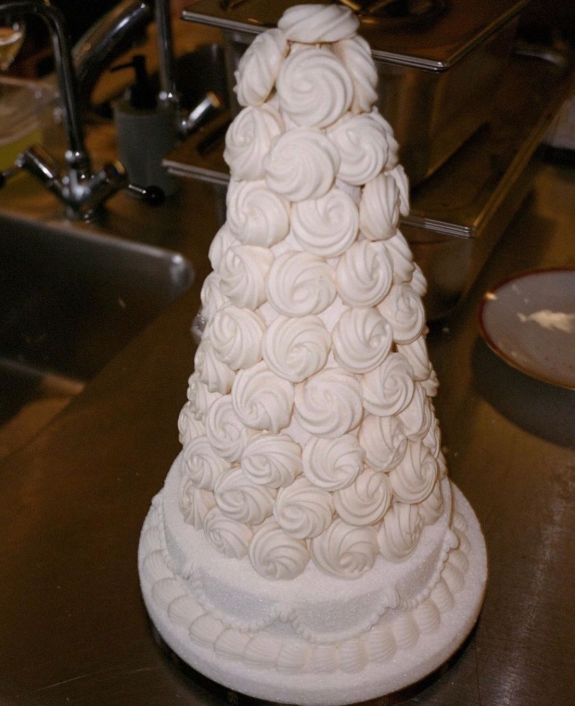 Trend: Croquembouche Wedding Desserts