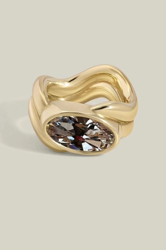 Sculptor of Heirlooms: Inside the Studio of Fine Jewelry Designer Jonne Amaya