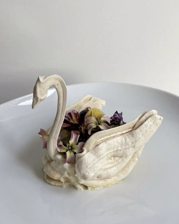 Trend: Swan Wedding Décor