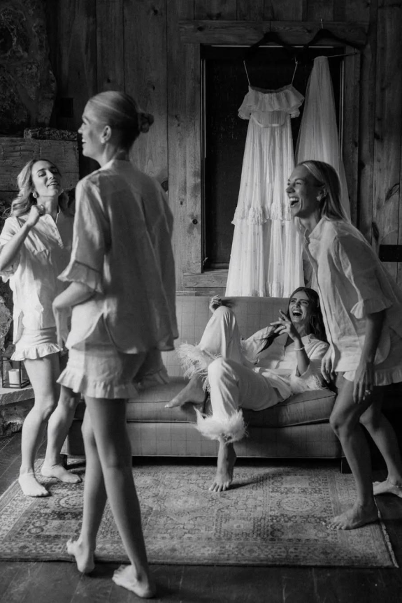 50 Best Wedding Morning Songs to Hype You Up