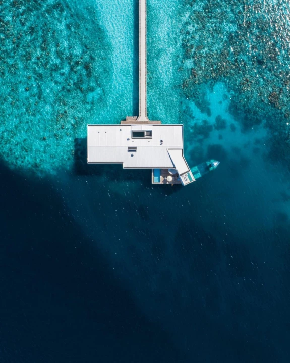 7 Extraordinary Honeymoon Hotels Around the World