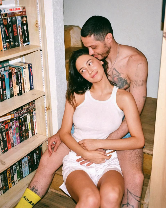 Baby on the Way! Pete Davidson & Girlfriend Elsie Hewitt Confirm Pregnancy