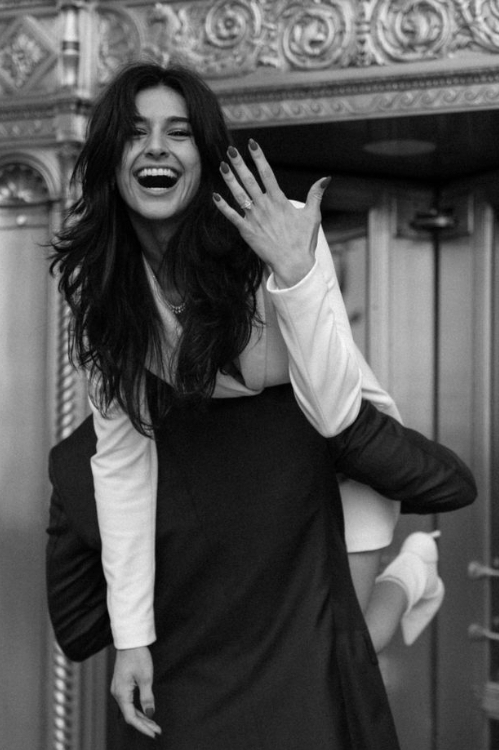 Just Got Engaged? Here's 8 Essential Steps to Do Next