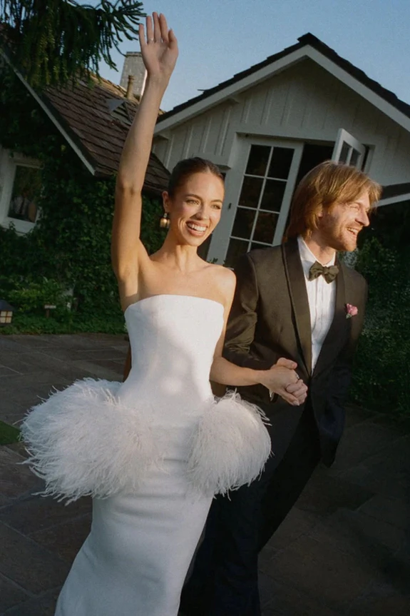 Get the Look: 35 Wedding Dresses & Accessories Inspired by Claudia Sulewski’s Bridal Style