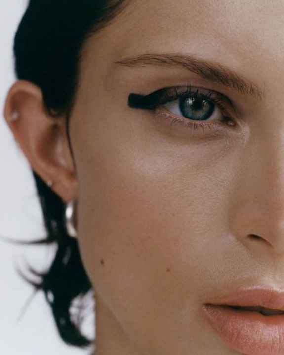 10 Makeup Hacks Every Bride Needs to Know