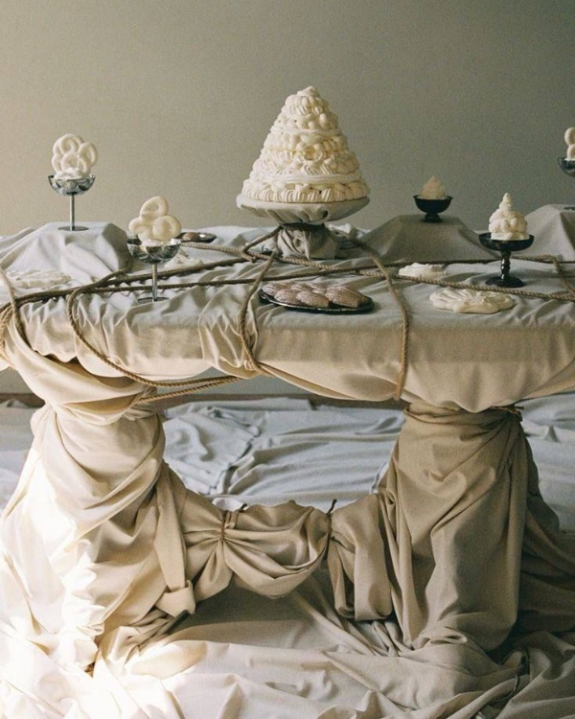 35 Chic Ideas to Style Your Wedding Dessert Tables