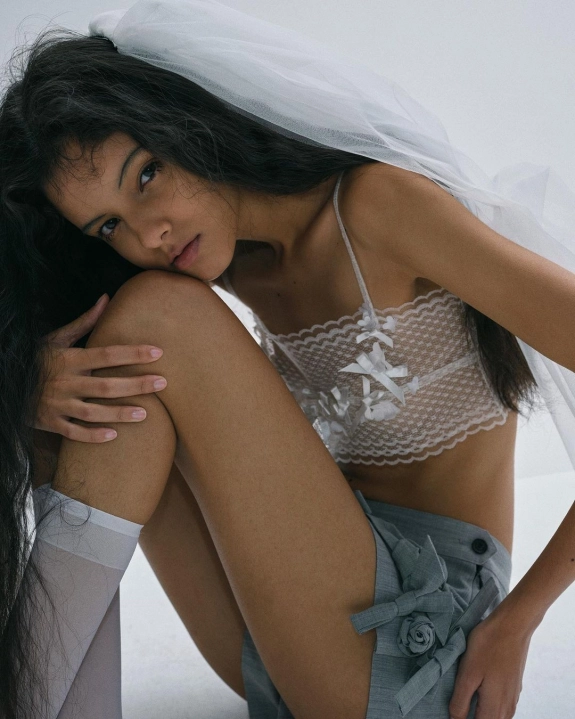 11 Best Brands for Wedding Accessories