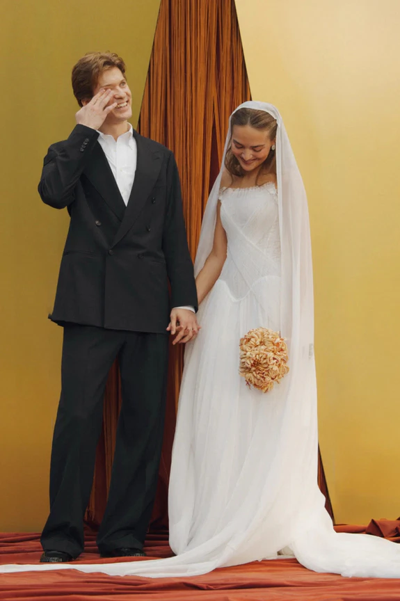 A Guide to Planning a Wedding for Couples Who Hate Being the Center of Attention