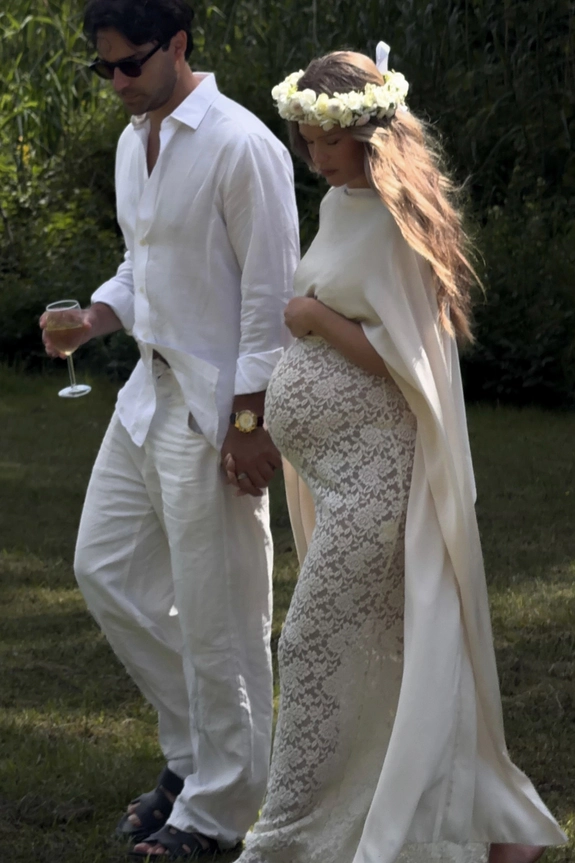 Fashion Influencer Hanna Schönberg and Musician Eric Saade Welcome Their First Child