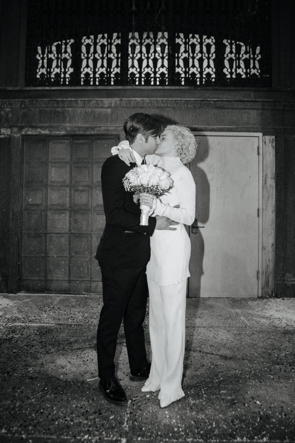 How "Inventing Anna" Star Got Married