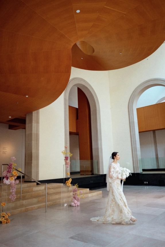 A Vibrant Wedding Shoot at the Art Gallery of Ontario