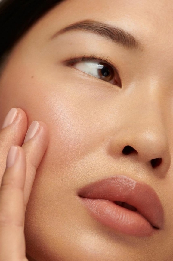7 Iconic Nude Lipstics for a Bridal Look