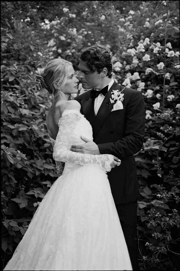 Inside Influencer Amanda Elizabeth Nord's Vintage-Inspired Coastal Newport Wedding Weekend