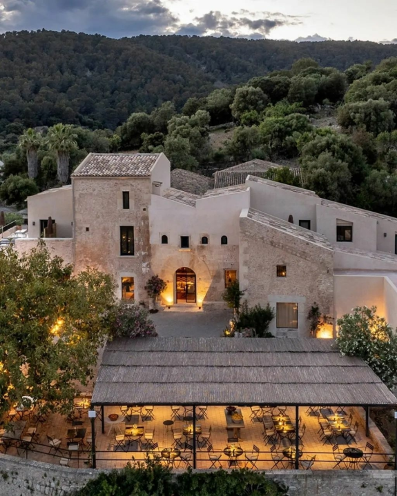 Introducing Mallorca's Top Wedding Venue & Retreat : The Lodge