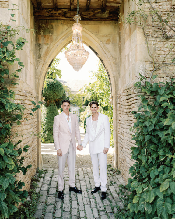 An Enchanting Manor Wedding in the English Countryside