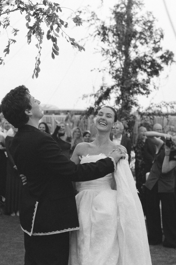 100 Perfect First Dance Songs for Modern Couples